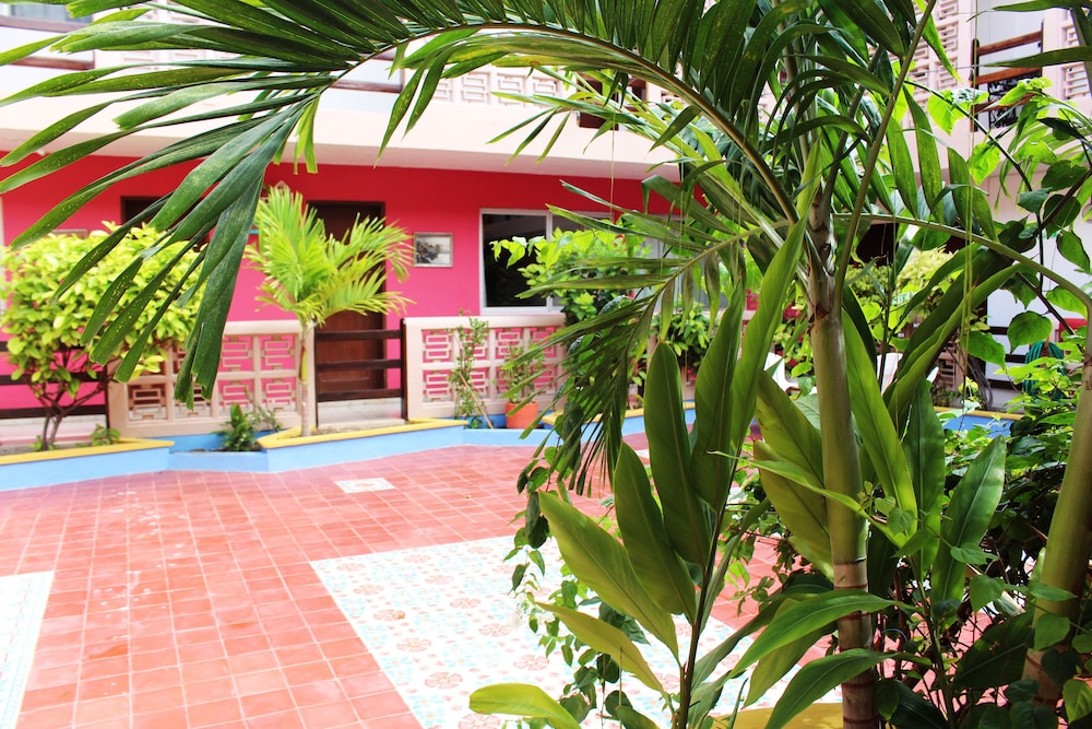 Hotel Mary Carmen 65/72