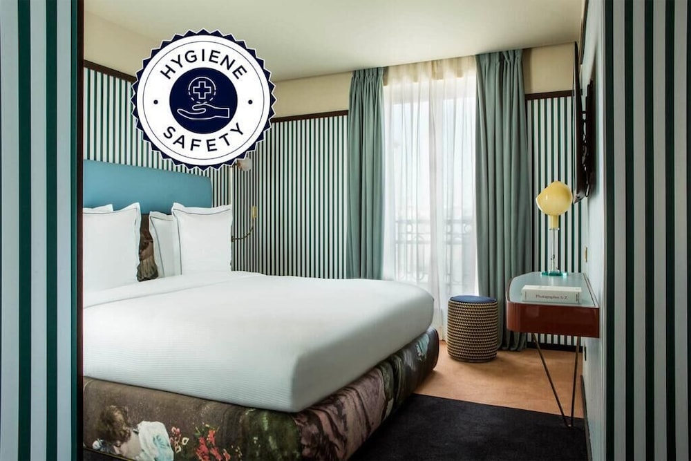 SUPERIOR, DOUBLE BED