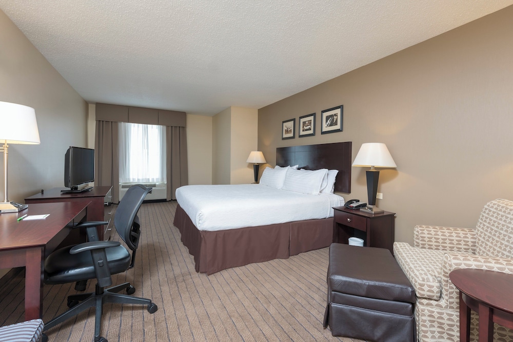 Holiday Inn Aurora North Naperville 7/33