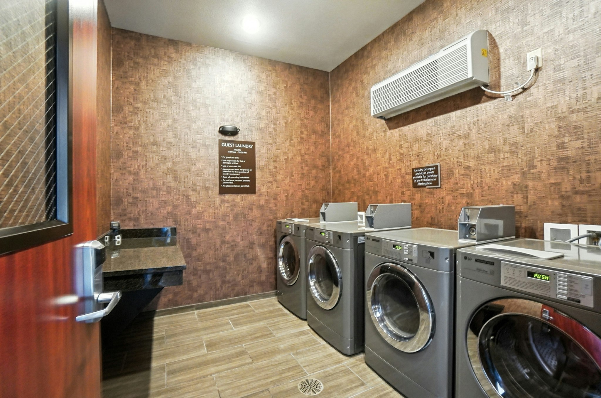 Cobblestone Hotel & Suites-Bellefontaine 26/50