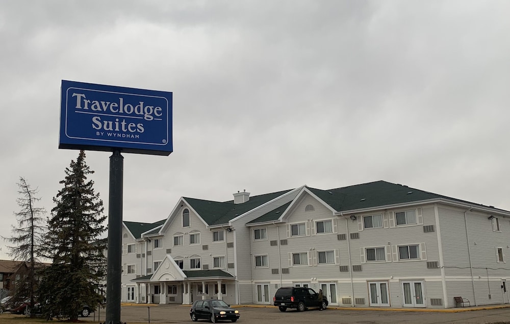 Travelodge Suites by Wyndham Regina / Eastgate Bay 9/71