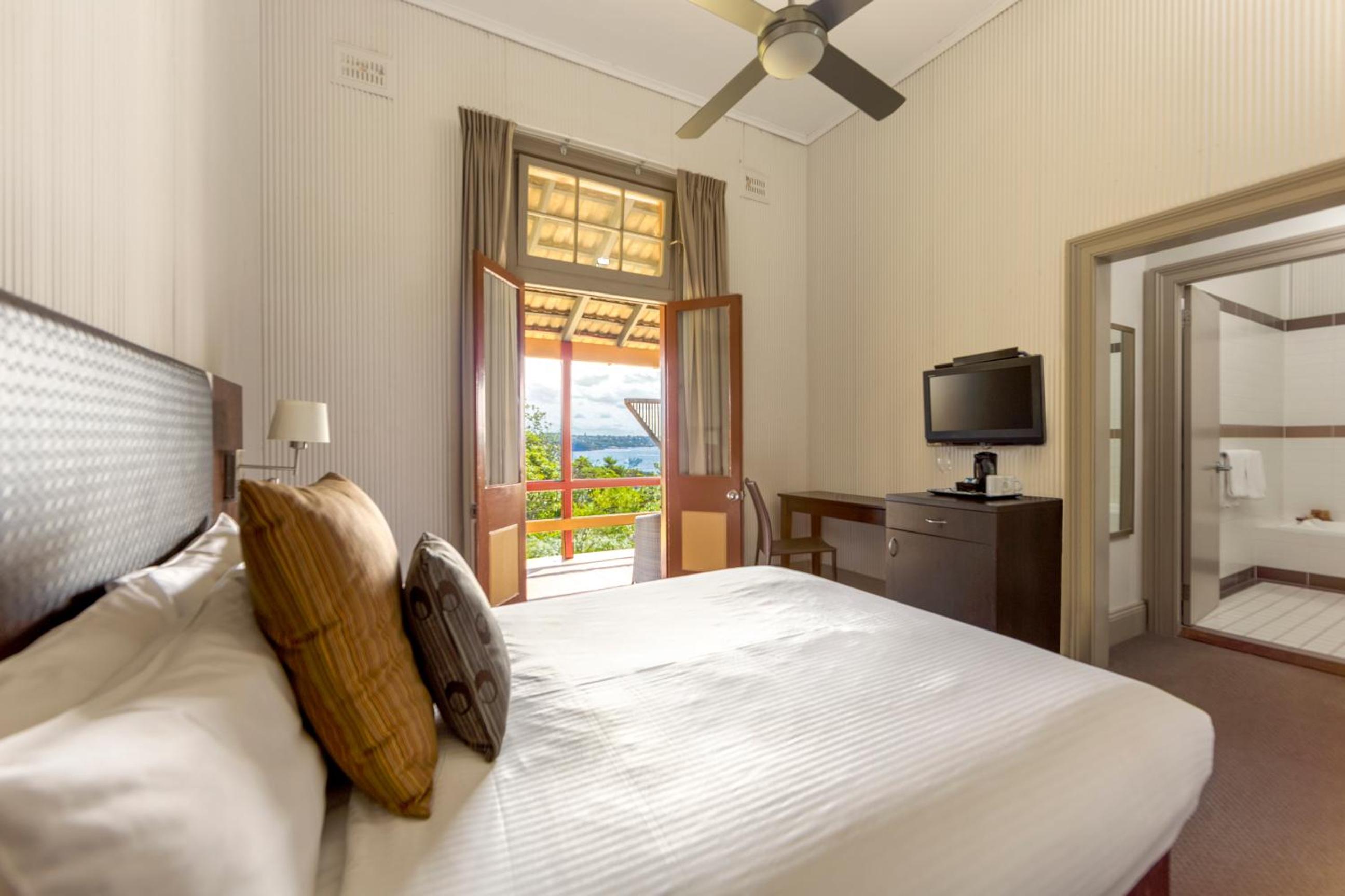 Heritage, King Bed, Harbour Side