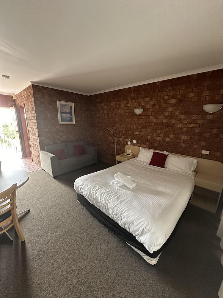 Deluxe, Queen Bed, Hot Tub
