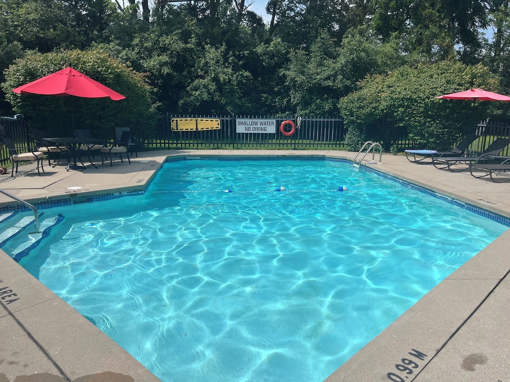 Westover Inn 40/69