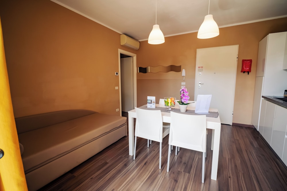 Acqua Resorts 6/40