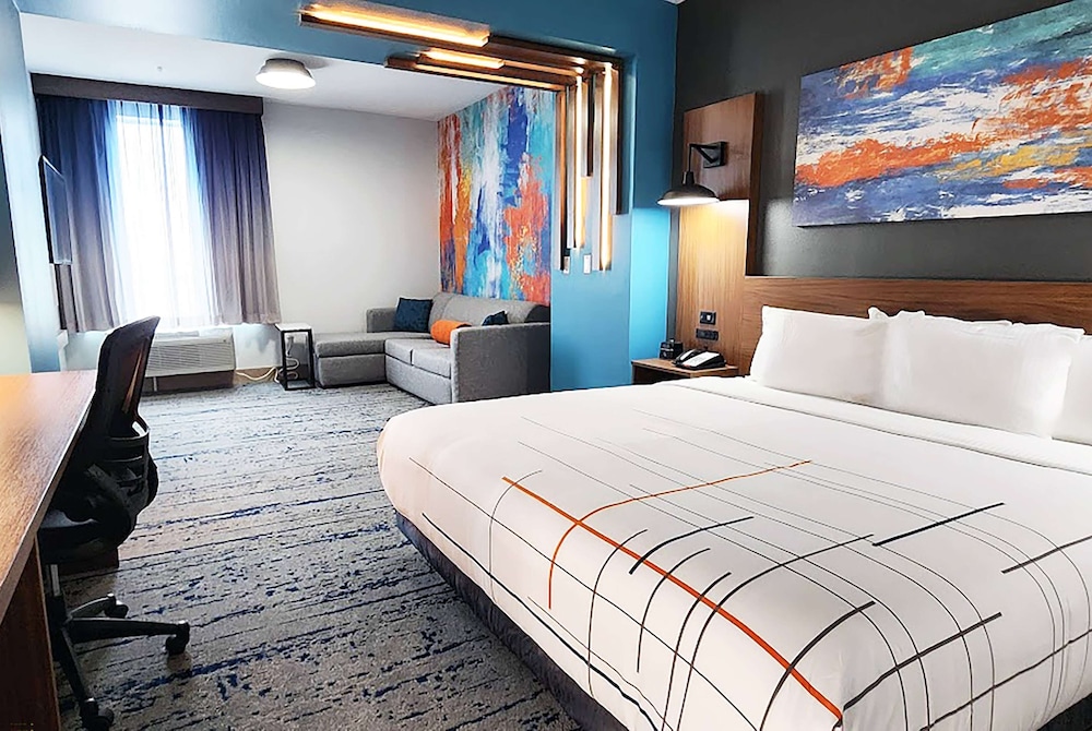 La Quinta Inn & Suites by Wyndham Austin South 20/53