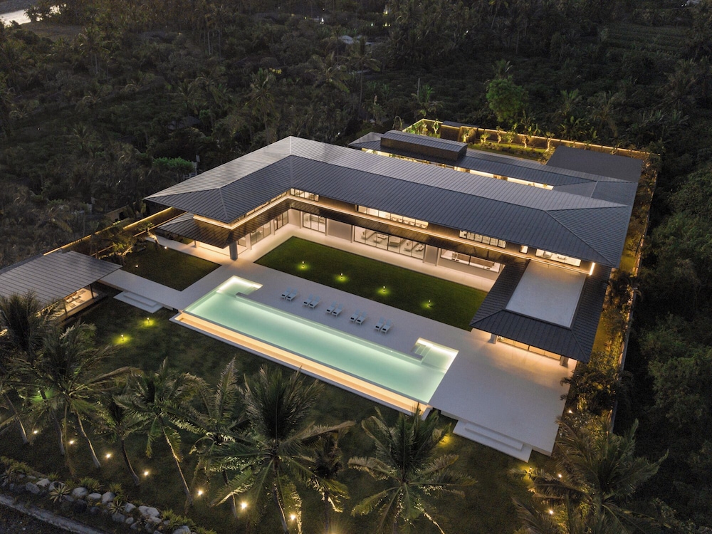 Saba Estate Luxury Villa Bali 1/49