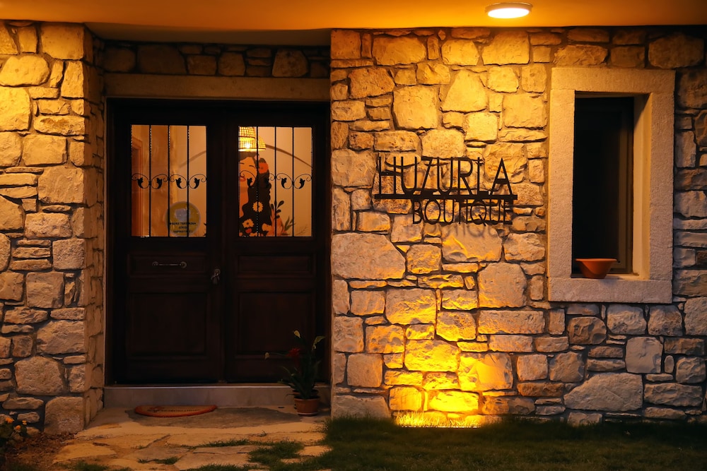 Huzurla Otel 30/50