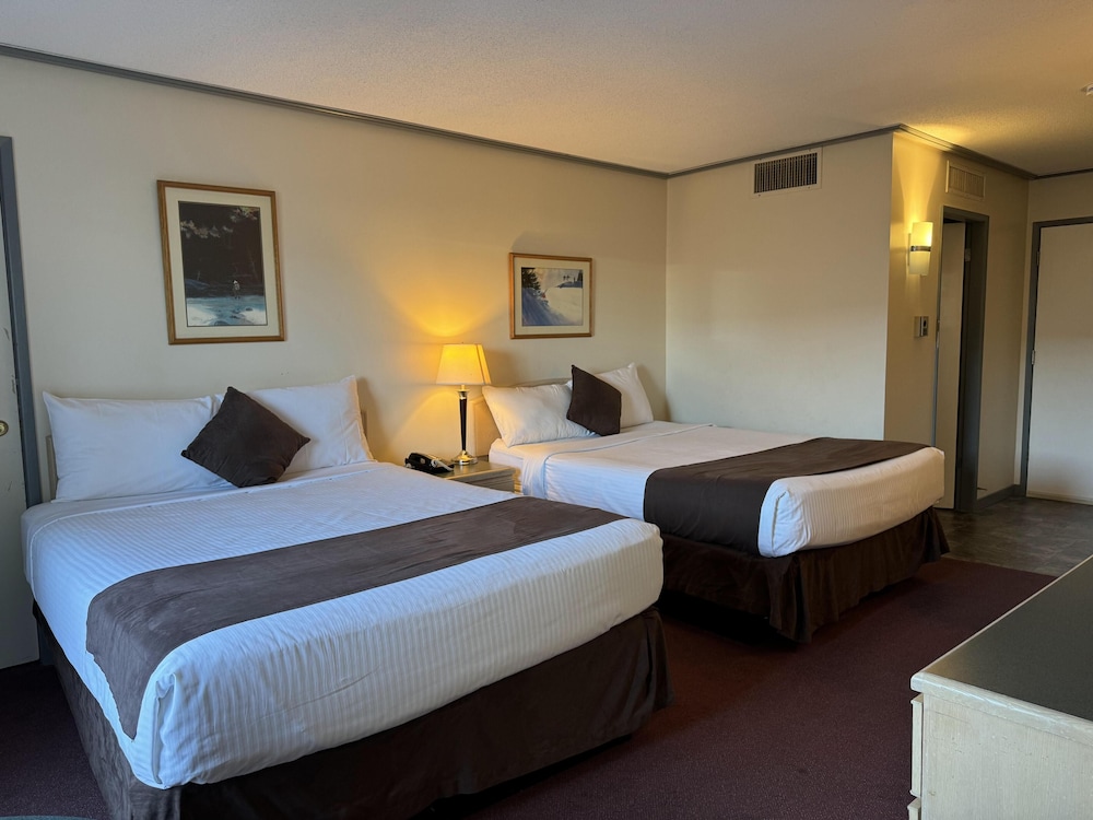 Divya Sutra Plaza & Conference Centre Vernon, BC 36/74