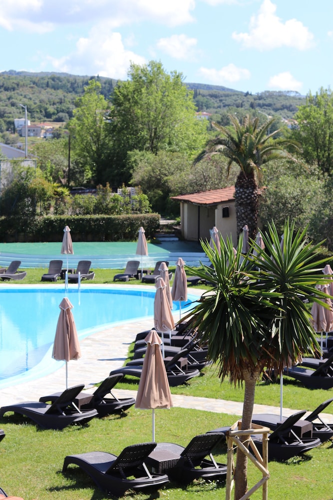 Pegasus Hotel 34/42