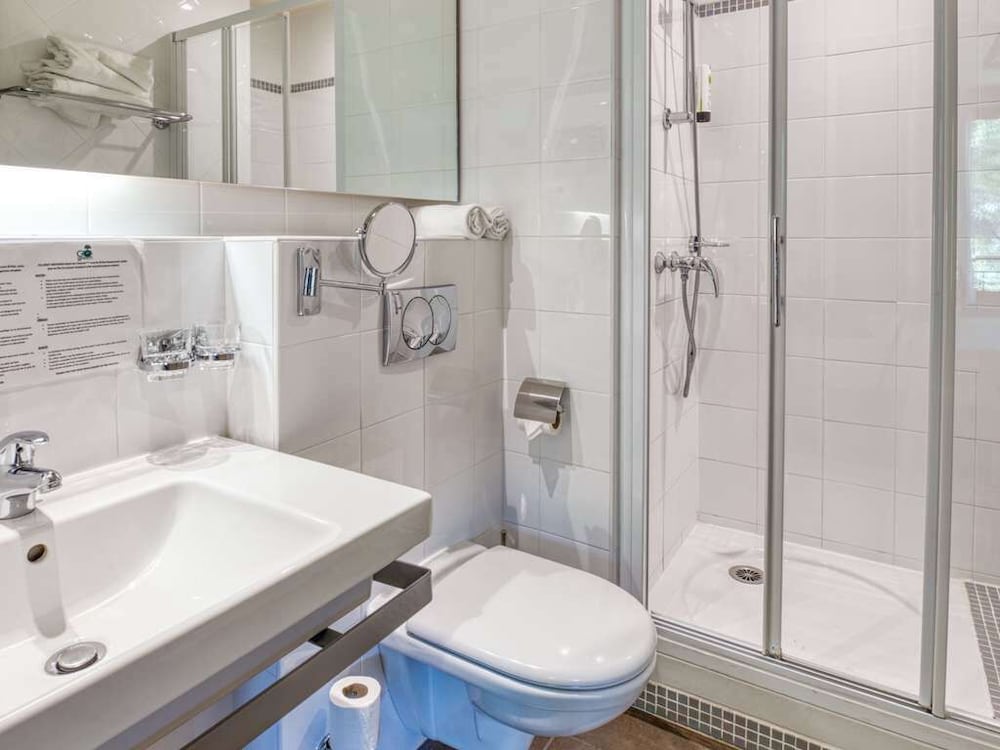 Mercure Aix-en-Provence La Duranne Gare TGV 50/50