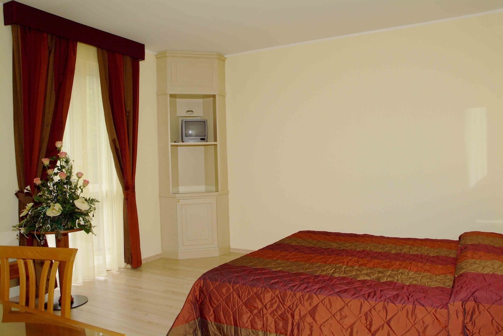 Hotel Valentino 20/50