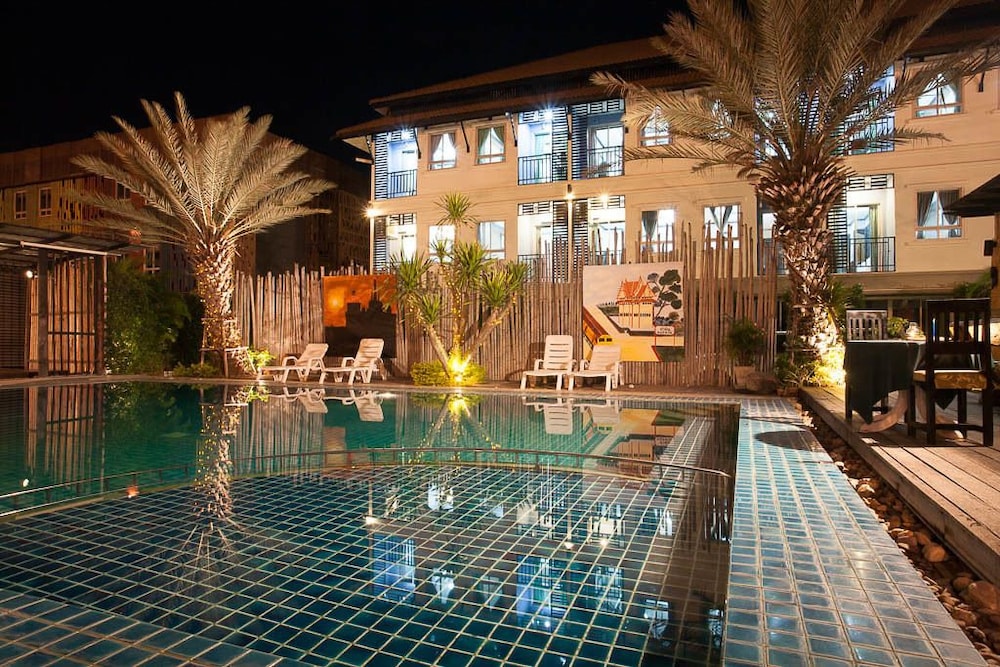 SEASON PALACE HUAHIN HOTEL 40/40