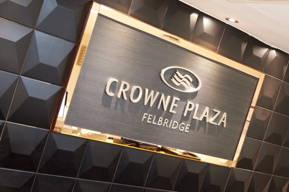 Elite Venue Selection Felbridge - Gatwick 3/75