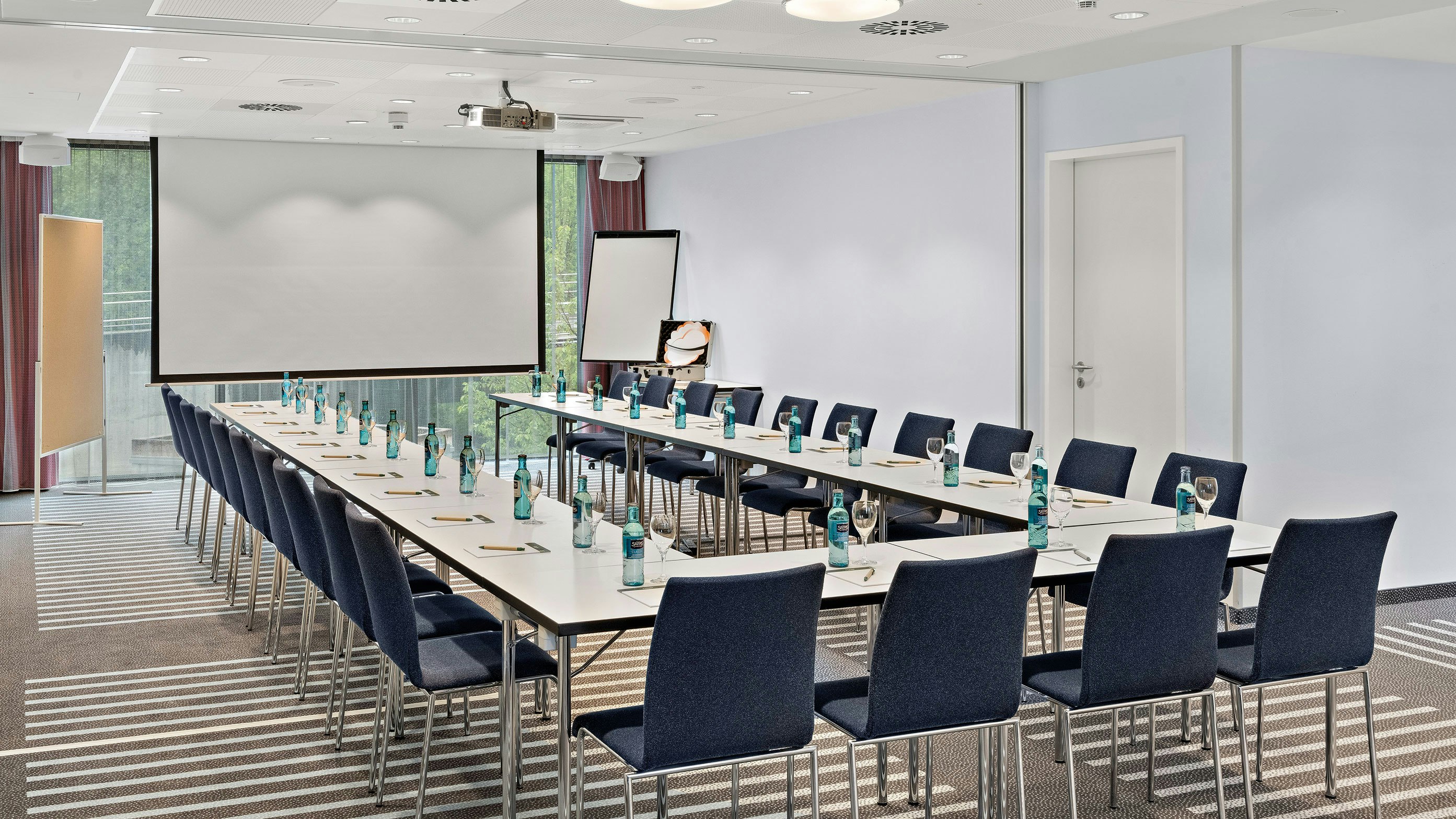Hey Lou Hotel Friedrichshafen 32/37
