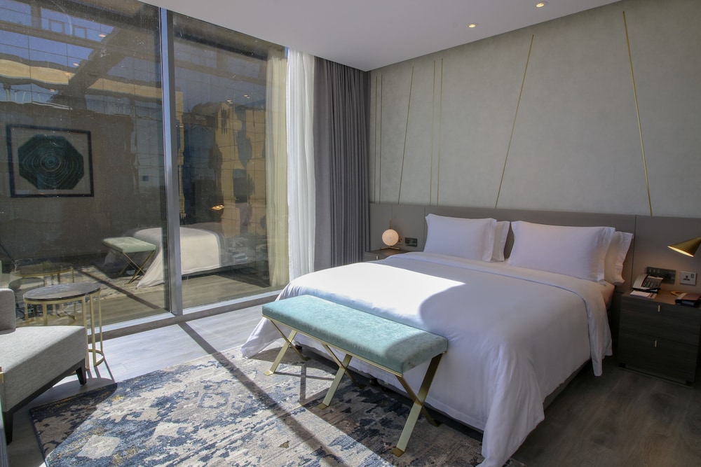 Views Hotel And Residence 20/69