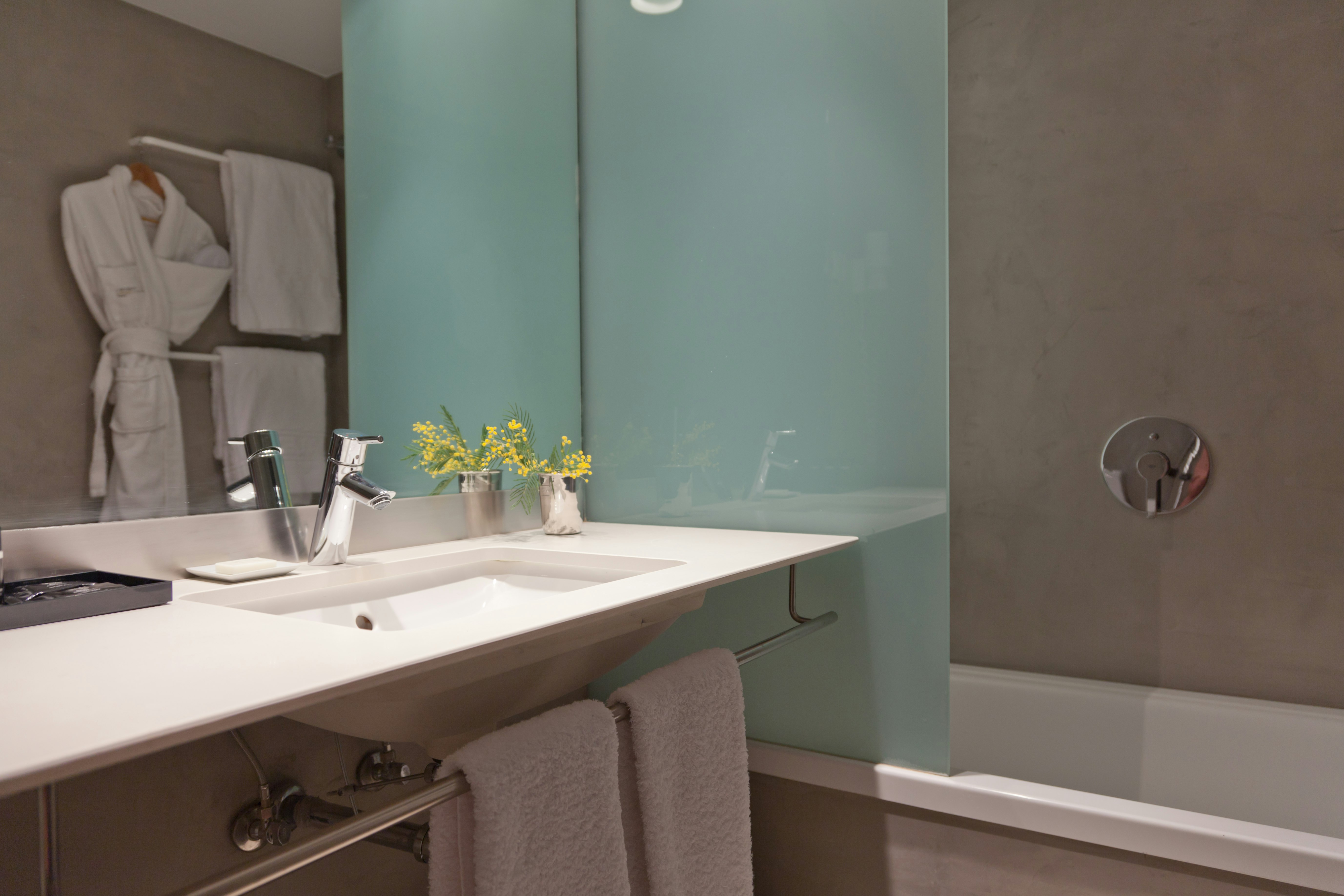 Alexandra Barcelona Hotel Curio Collection By Hilton 88/90