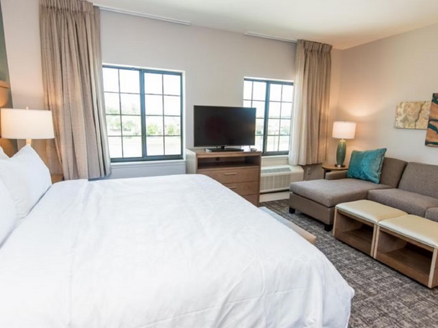 Studio, King Bed, Accessible, Staybridge Suites Houston East - Baytown 4/10