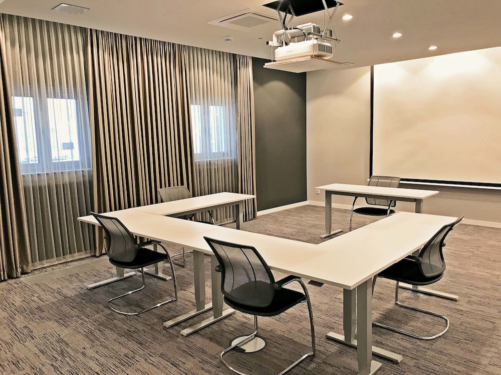 Mercure Hotel Kaiserhof Frankfurt City Center 50/58