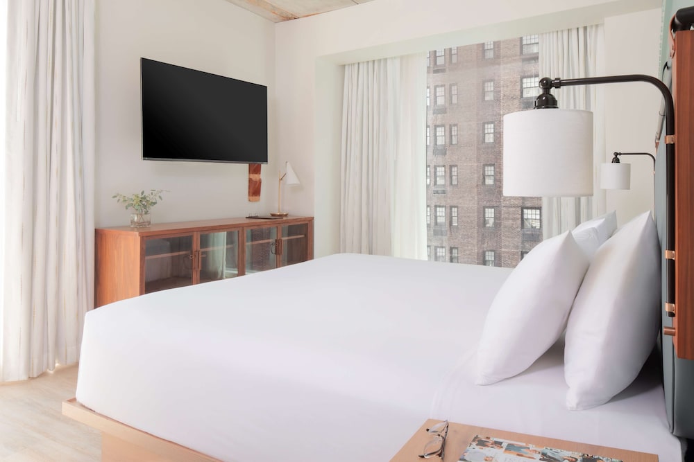 suite, corner