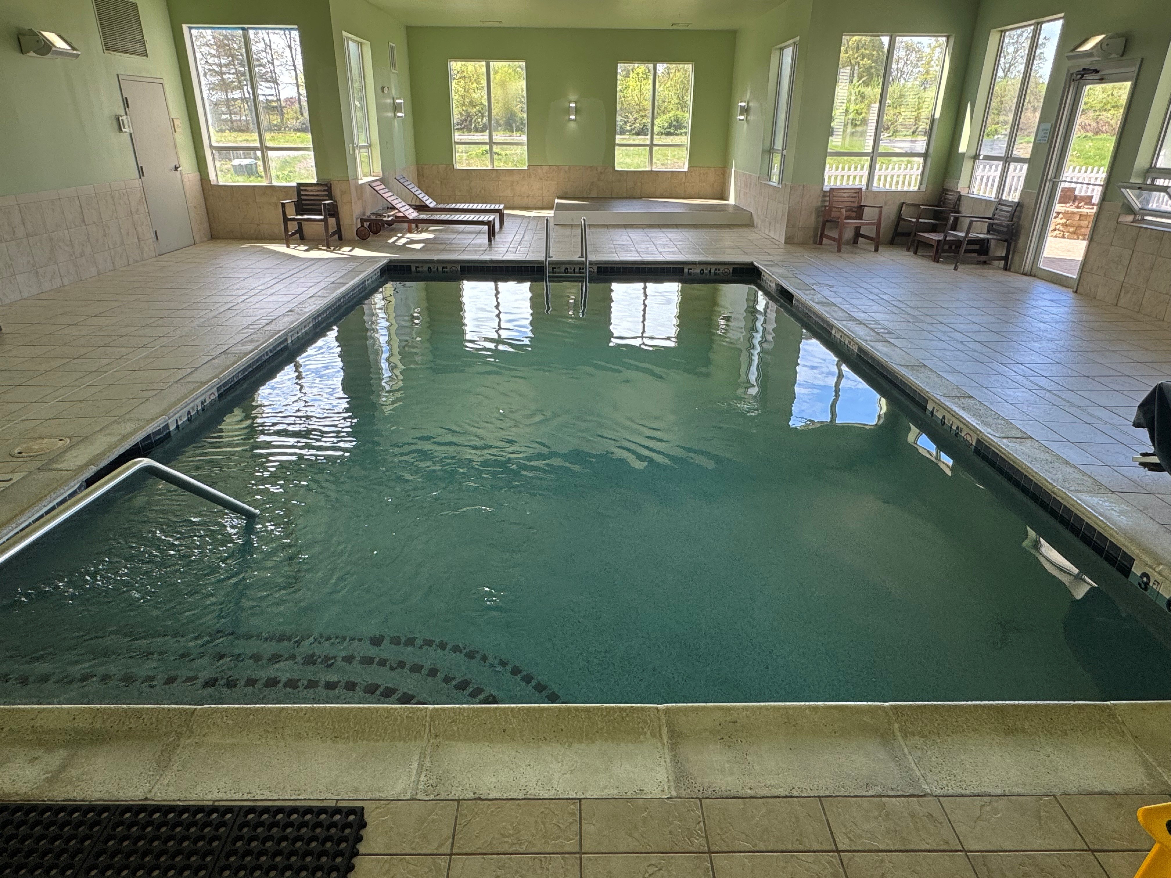Holiday Inn Express Mystic 26/45