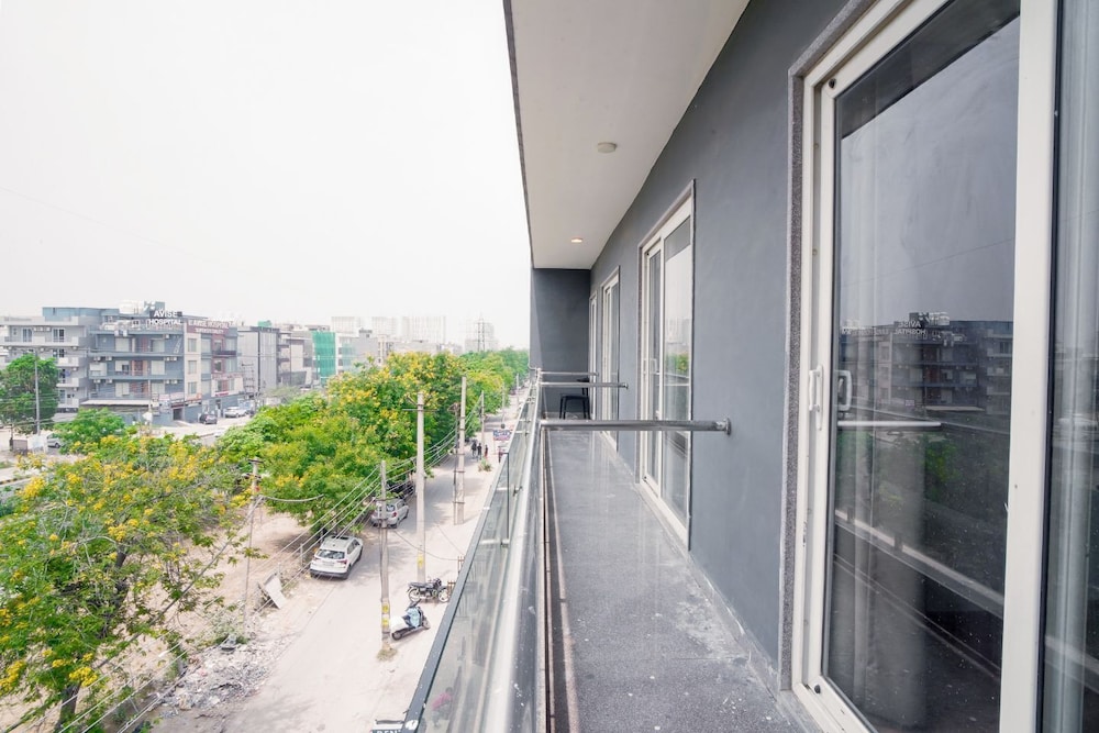 SaltStayz Sector 39 - Subhash Chowk 45/50