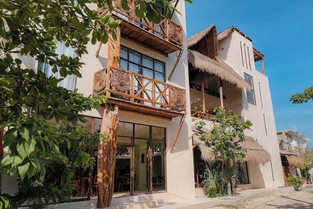 Joanza by OOL Hotels 3/50