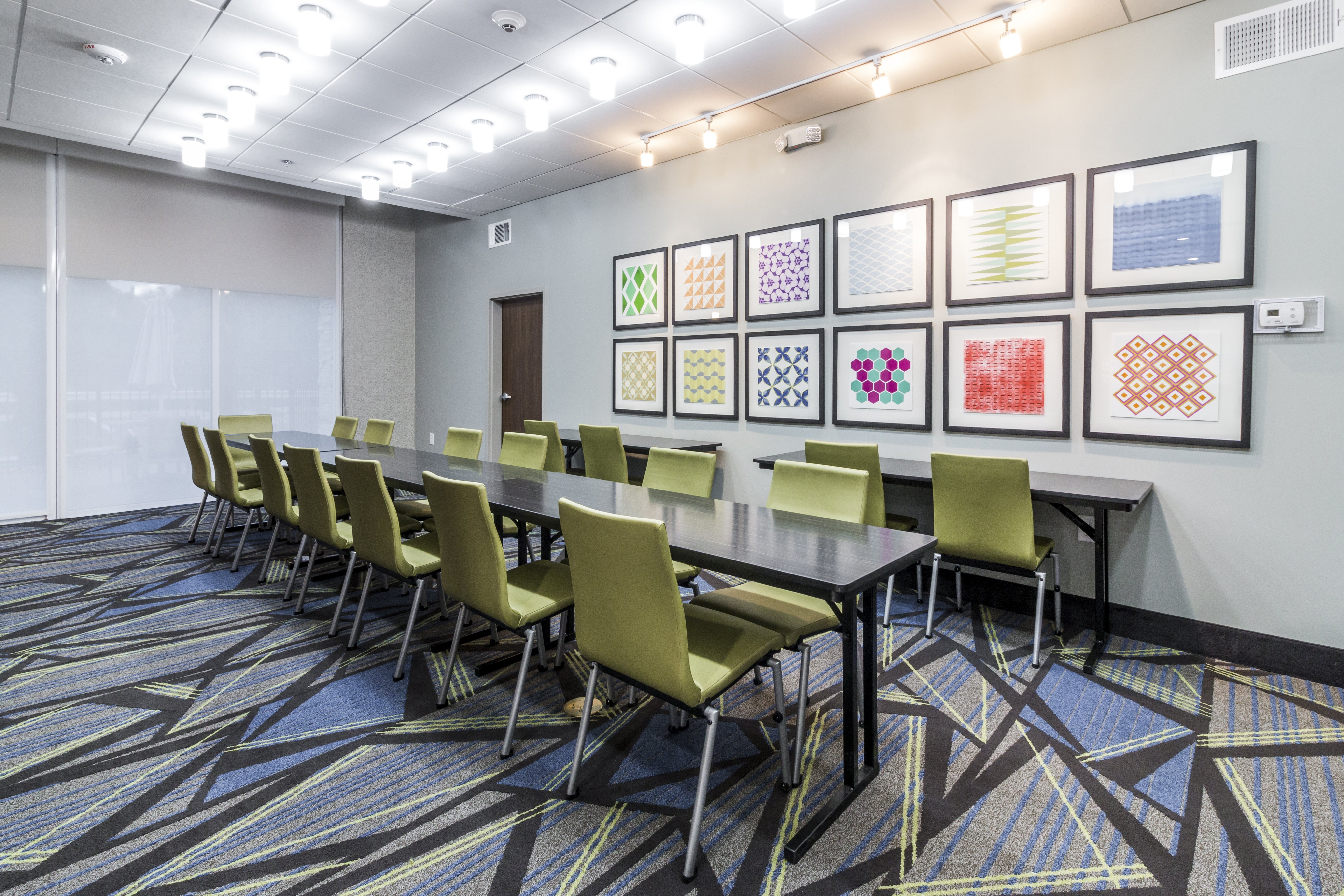 HOLIDAY INN EXPRESS VILLA RICA 23/38