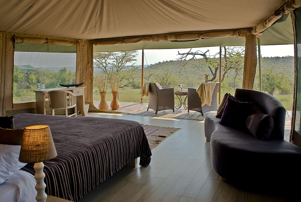 LUXURY, TENT