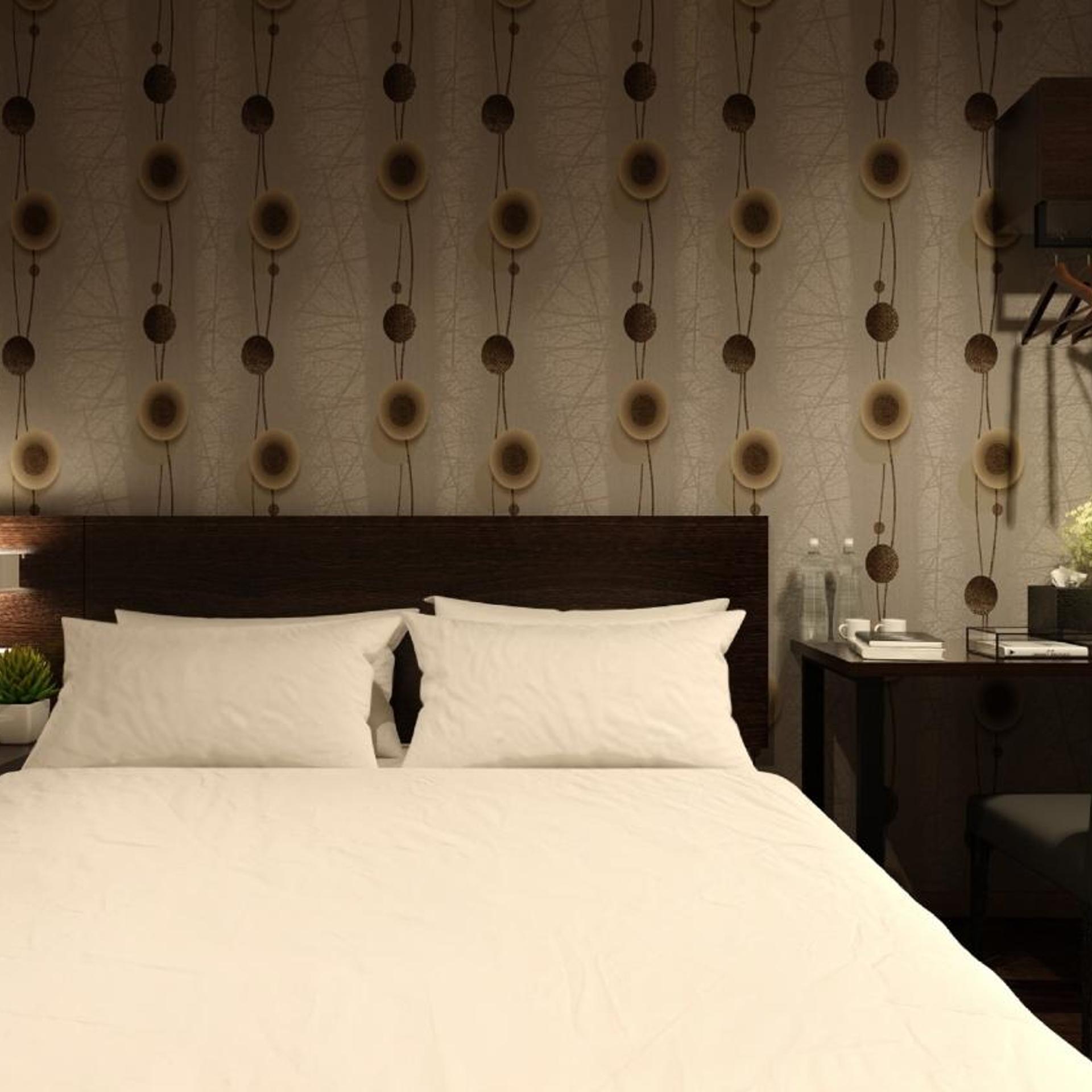 Room, King Bed, Queen Bed, No Window، The Square Hotel 5/10