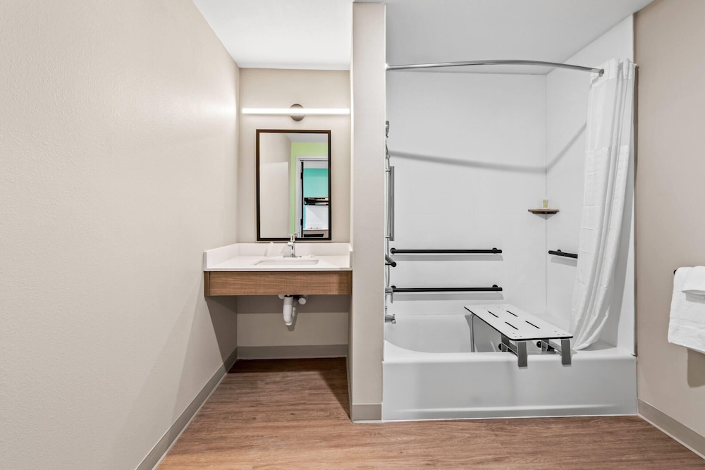 ECHO Suites Extended Stay by Wyndham Reno 72/72