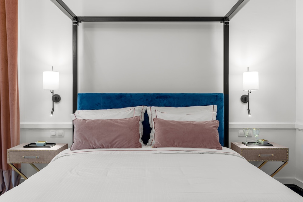 2Mazi Suites 19/47