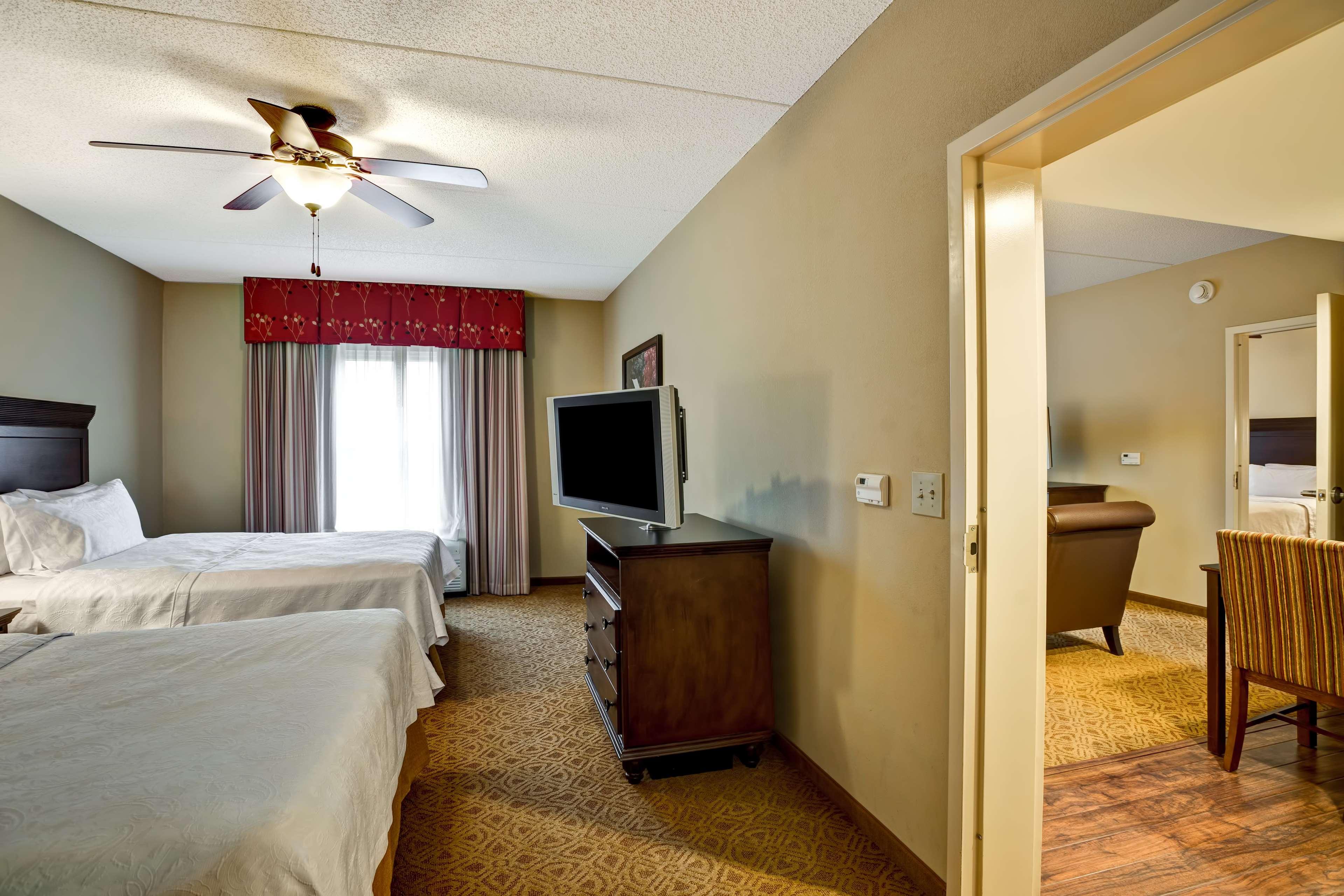 2 BEDROOMS, SUITE, 1 KING OR 2 QUEEN BEDS, ACCESSIBLE
