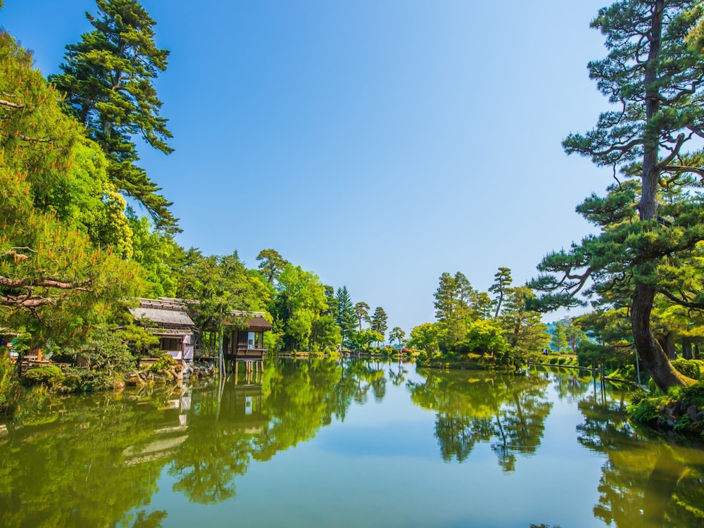 Toyoko Inn Kanazawa Eki Higashi Guchi 43/44
