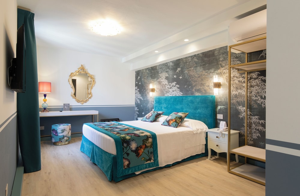 junior suite, canal view