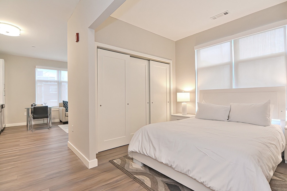 1 BEDROOM, LUXURY, APARTMENT