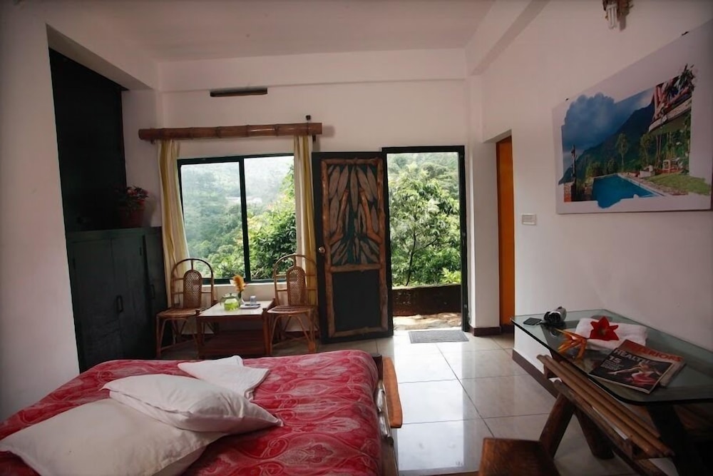 Wild Elephant Eco Friendly Resort 3/32
