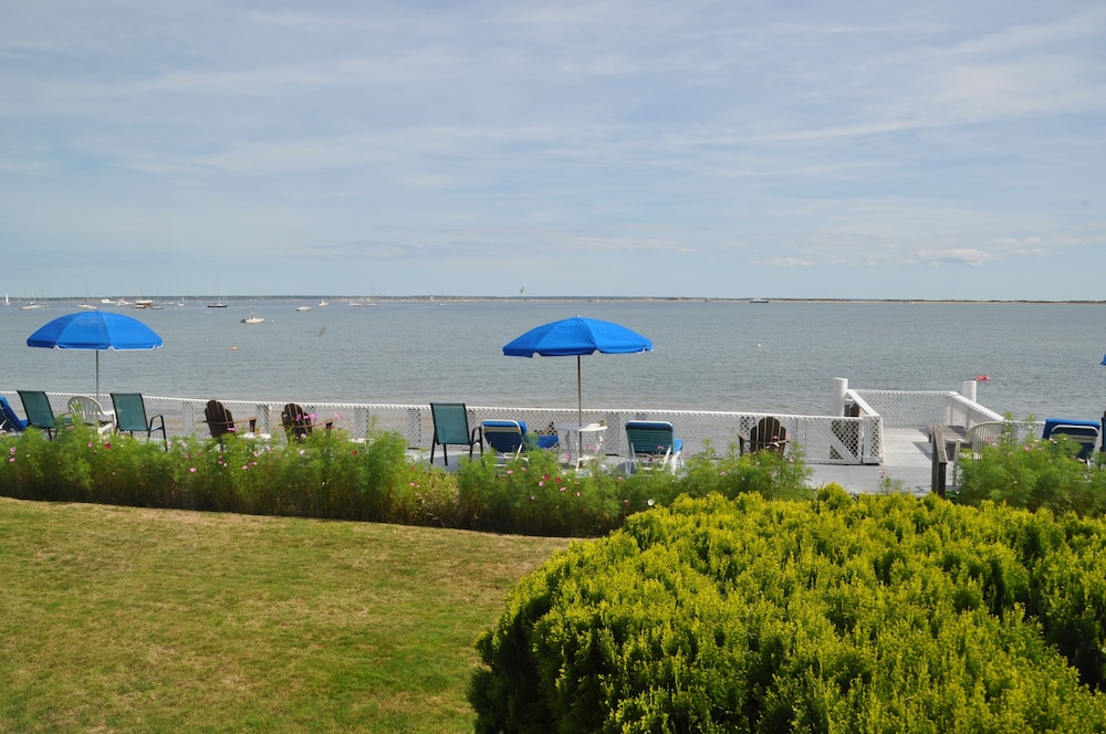 The Masthead Resort 70/78