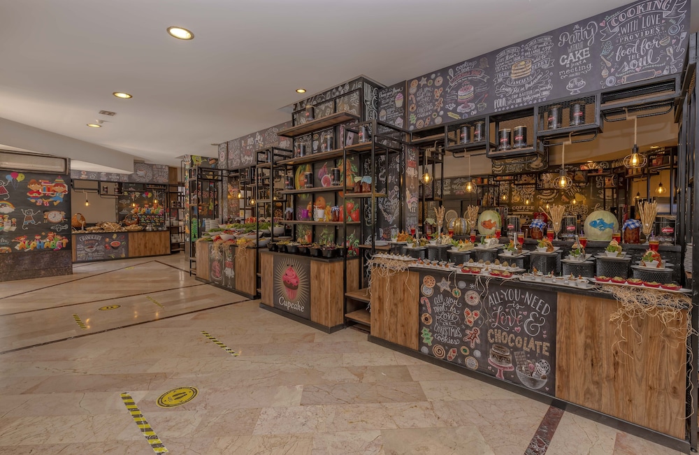 Armas Kaplan Paradise Hotel 44/63