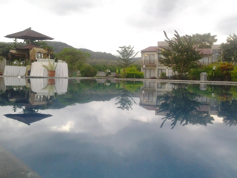 Luwansa Beach Resort 35/38