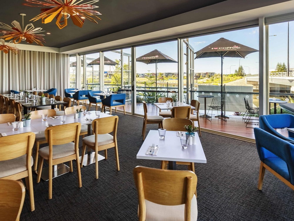 Mercure Sunshine Coast Kawana Waters 46/69