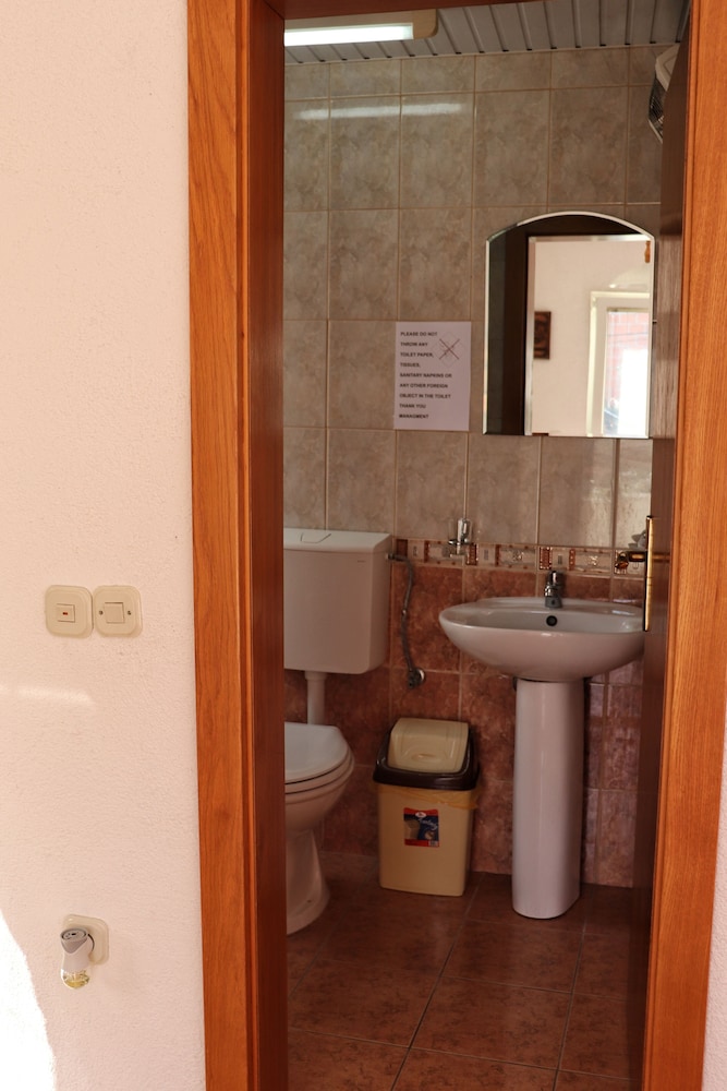 Bogdanovski Studios & Guest Rooms 35/47