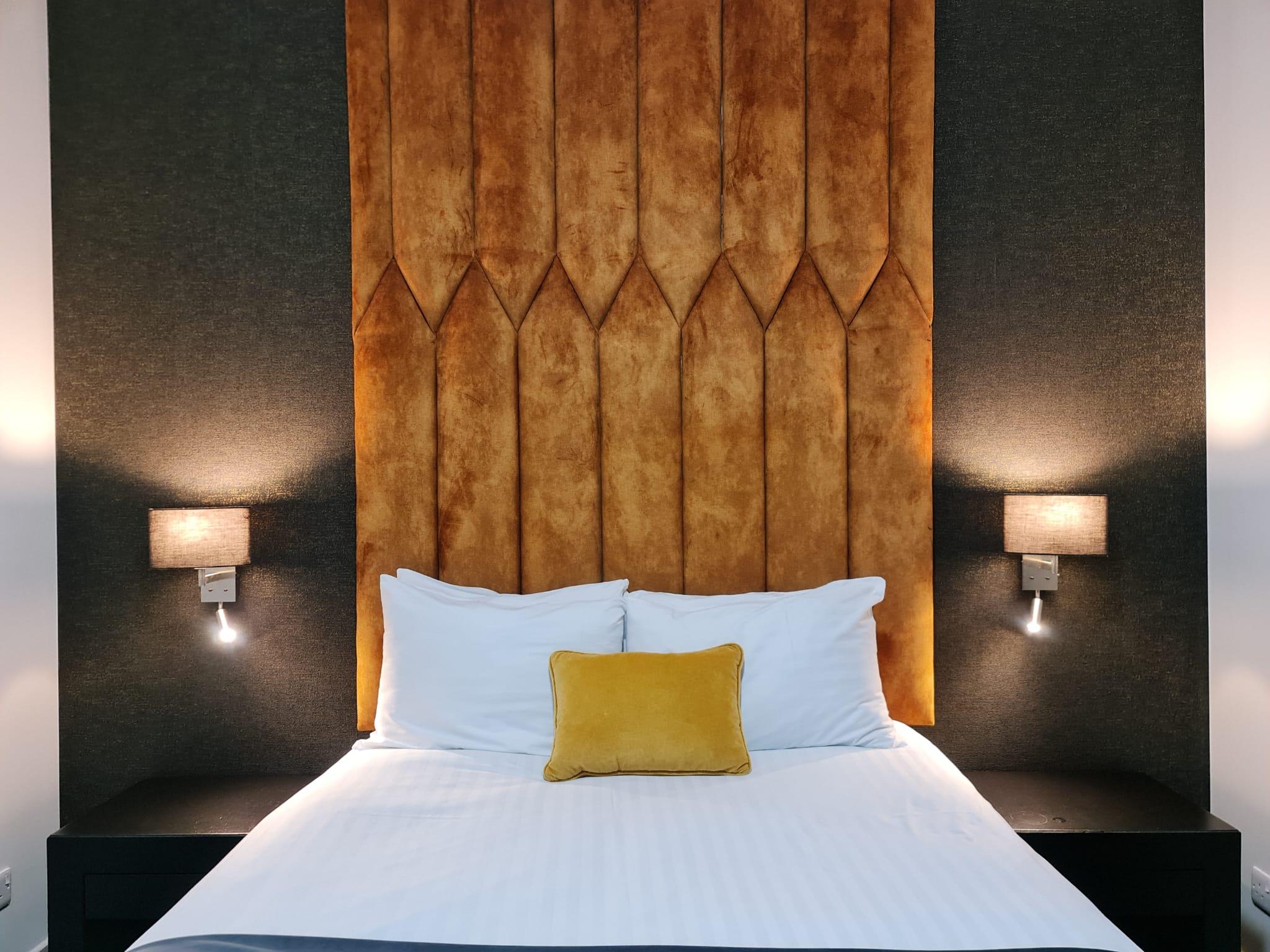 V City Aparthotels Glasgow 8/25