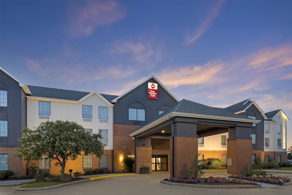 Best Western Plus Executive Hotel Suites 42/50