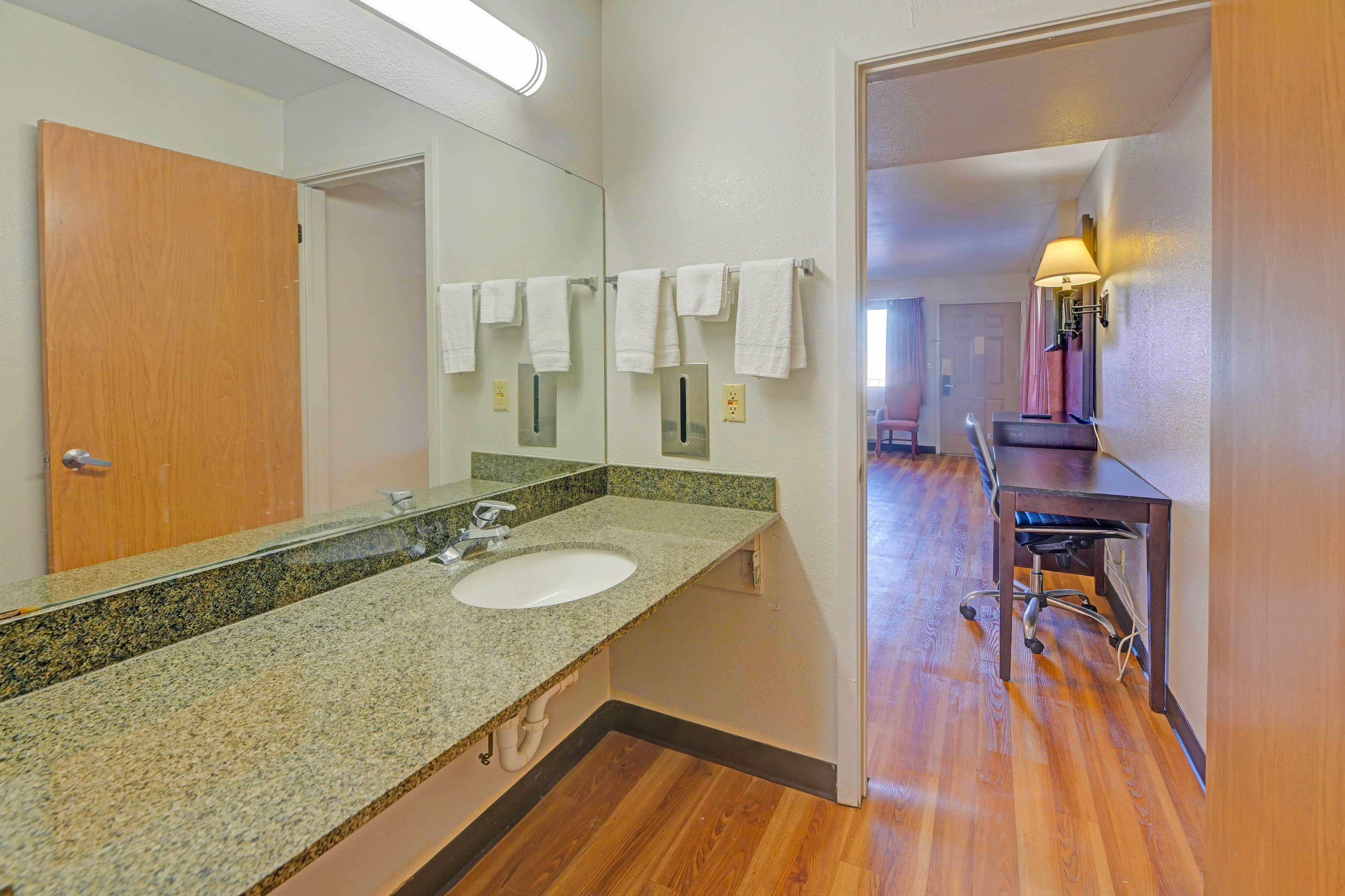 Travelers inn by OYO Wichita Falls 53/54