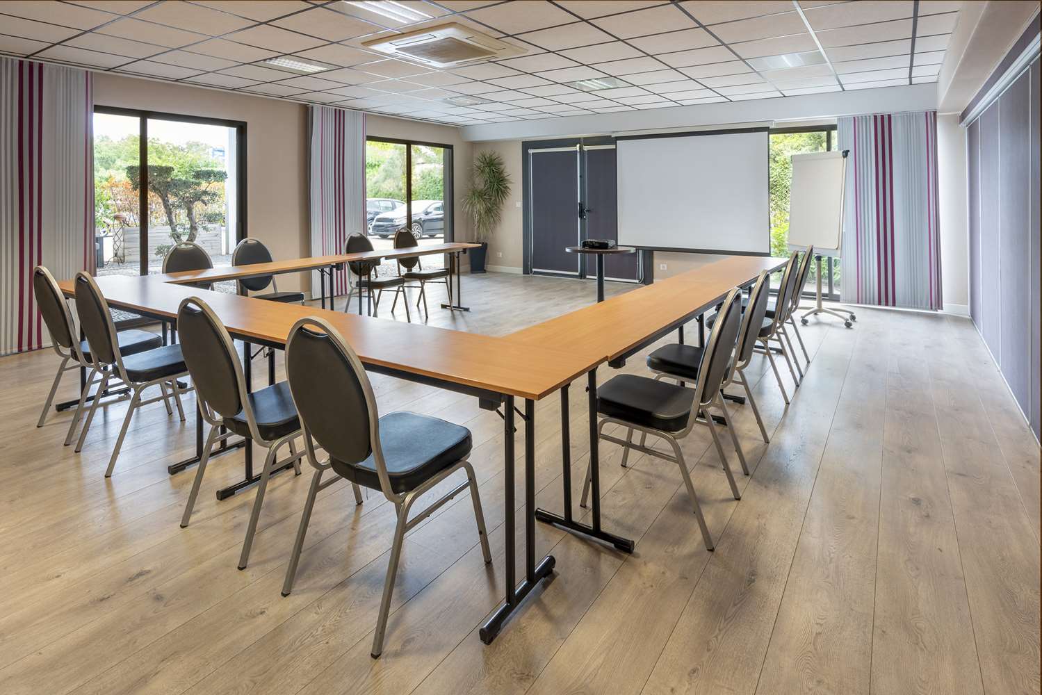 Best Western Les Portes de Provence 15/21