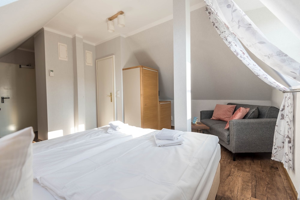 Landhotel Kastanienallee Putbus 10/50