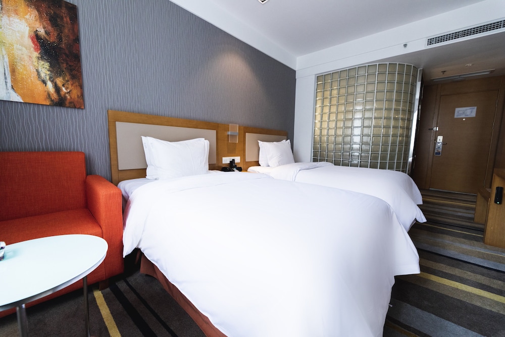 Holiday Inn Express Daocheng Yading 16/67