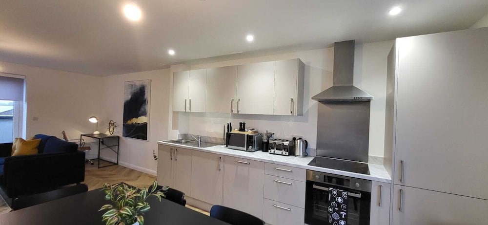 HybridResi Mitcham 6/42