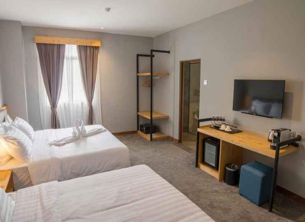 Redpine Boutique Hotel 27/38